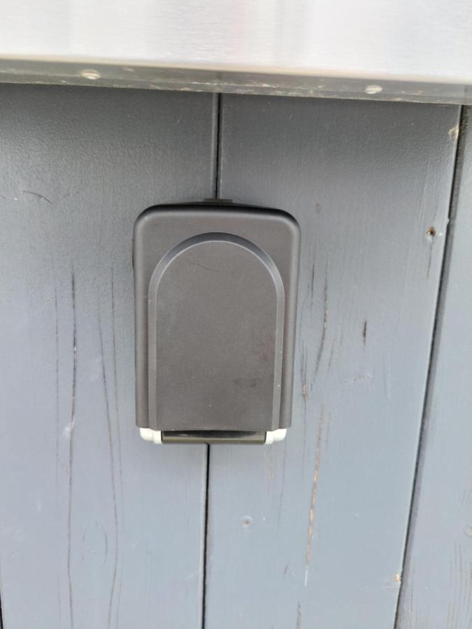Ganze Ferienwohnung 5 Km Von Erfurt, Mit Kaffeevollautomat, Tv, Wlan, Boxspringbett, Schlafsofa Und Einkaufsmoeglichkeiten, Sehr Gute Anbindung Zur A71 Und A4, Kostenloser Oeff Parkplatz Fuer Pkw Und Transporter Elxleben Esterno foto