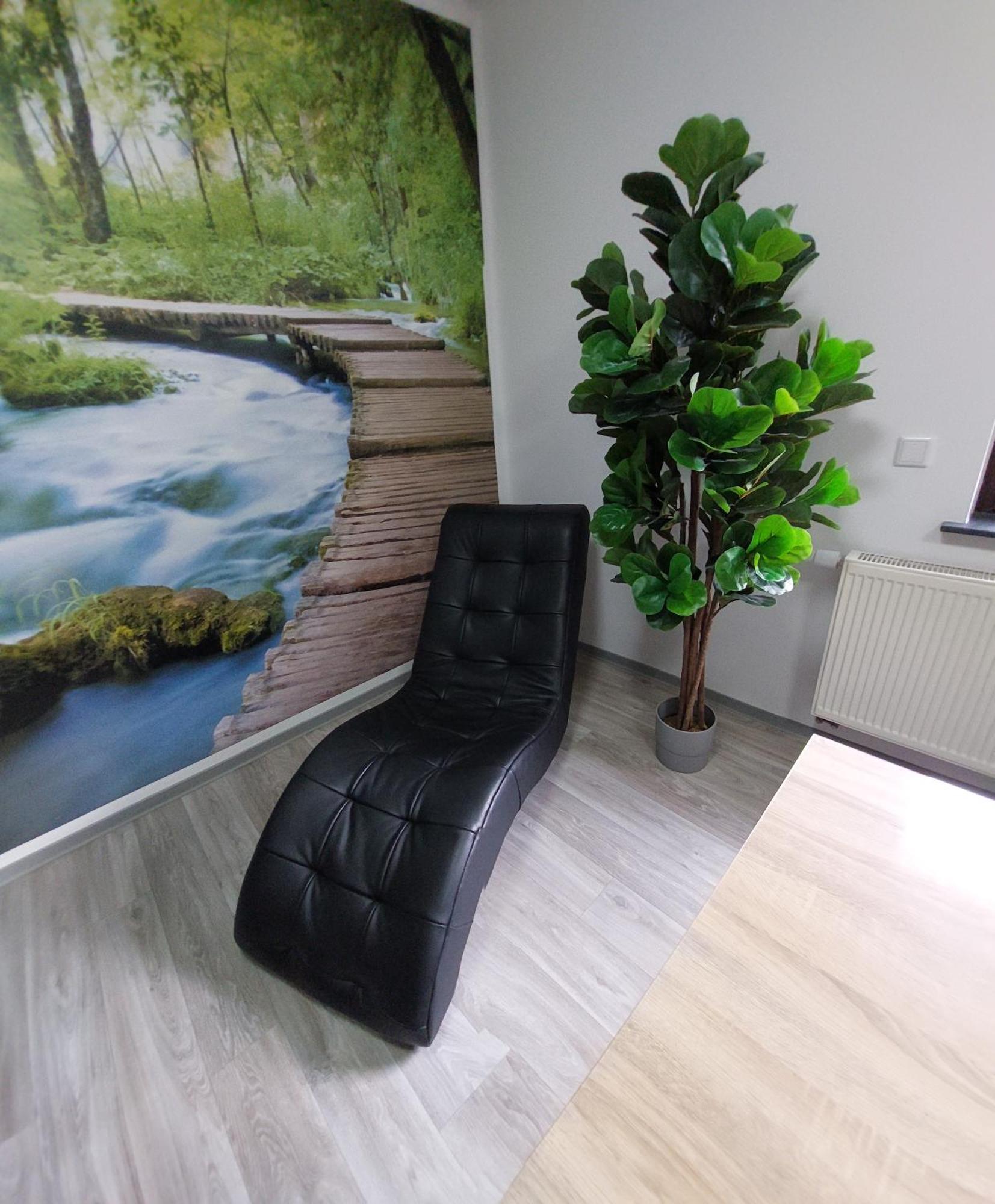 Ganze Ferienwohnung 5 Km Von Erfurt, Mit Kaffeevollautomat, Tv, Wlan, Boxspringbett, Schlafsofa Und Einkaufsmoeglichkeiten, Sehr Gute Anbindung Zur A71 Und A4, Kostenloser Oeff Parkplatz Fuer Pkw Und Transporter Elxleben Esterno foto
